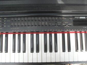Digitální piano Yamaha Clavinova CVP 50 - 5