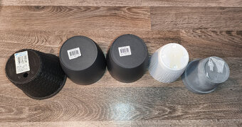 Sada 5 ks plastových květináčů + 4 ks květníků - 5