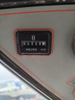 Smykový nakladač - 5