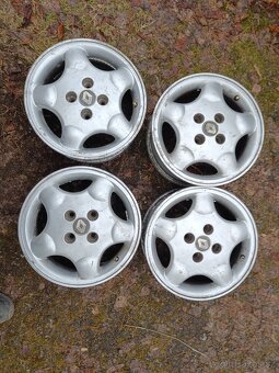 Prodám díly Renault Clio - 5