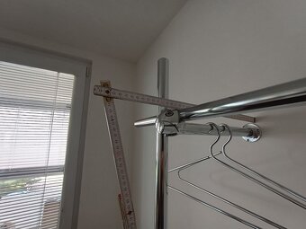 Věšák (praktický, variabilní) - 5