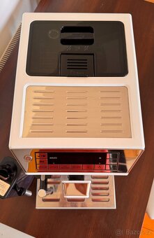 Kávovar DeLonghi Eletta Cappuccino Top ECAM 45.760.W - 5