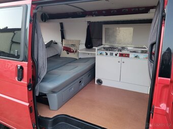 Transporter T4 2.5 TDi upraven na spaní super stav - 5
