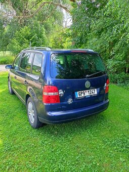 prodám Volkswagen Touran 2,0 FSI - 5