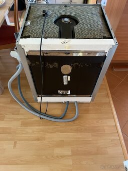 Whirpool WIO 3T122P na náhradní dily - 5