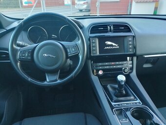 Prodám Jaguar F-Pace 2.0D DPH - 5