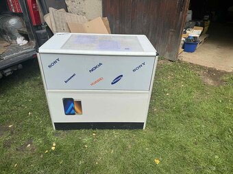 Vybavení prodejny mobilních telefonů a příslušenství - 5