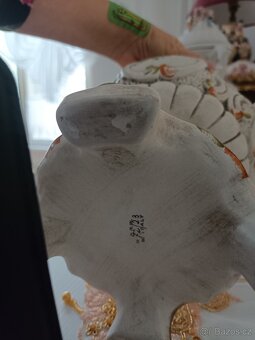 Starožitna porcelánová dzbanova váza. Signováno. - 5