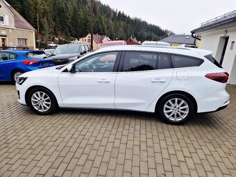 FORD FOCUS Titanium, r. v. 2022, plný servis, tažné - 5
