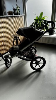 Thule Urban Glide 2 DARK SHADOW - 5