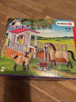 Schleich stáj a tři koníci - 5