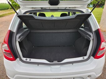 Dacia Sandero 1.2 16V 2010 - 5