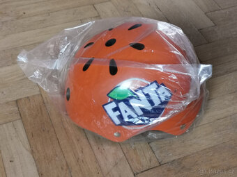 Ochranná helma FANTA oranžová, velikost S (kolo,brusle,...) - 5