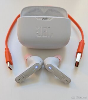 Sluchátka JBL Tune 230NC TWS, bílá - 5