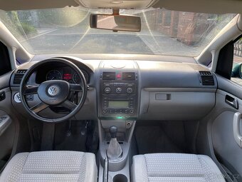 Volkswagen Touran 2.0 TDi 2004, 7 místné, 2x pneu, klima - 5