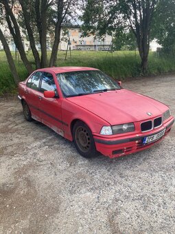 BMW e36 318 sedan - 5