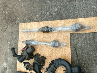 Peugeot 307SW, r.v.2004, 2,0HDI - zbytek dílů - 5