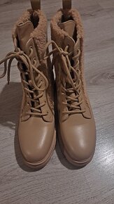 Dámské béžové zimní boty - 5
