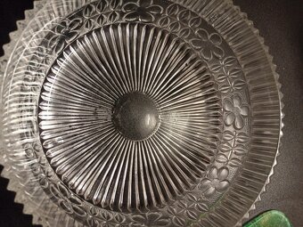 Staré sklo- karfa, misky, sklenice... - 5