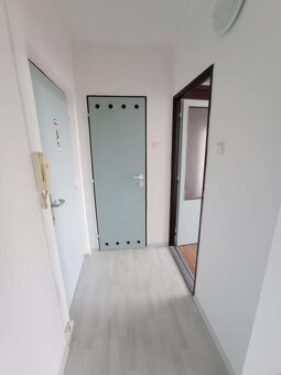 Prodej bytu 1+1 s balkonem, Růžová 1237/2, Most - 5