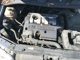 Hyundai Trajet 2,0CRDi 83kW 2002 7mist - dily - 5