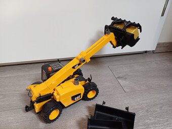 Bruder 02141 CAT nakladač s telskopickým ramenem vč.přísluše - 5