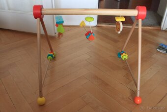 Dřevěná hrazdička - 5