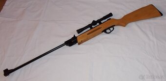 Vzduchovka GAMO s optikou 4x20. - 5