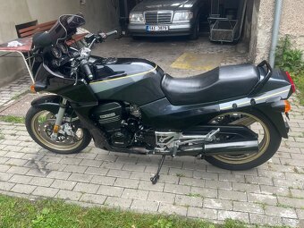 Kawasaki gpz 900R - 5
