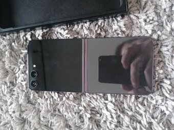Samsung Galaxy Z Flip 5 256GB - 5