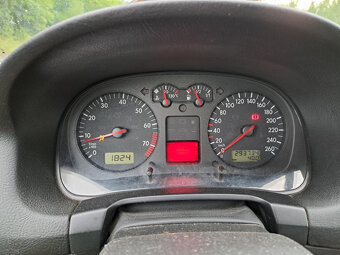 Prodám Golf IV r.v. 1999 - 5