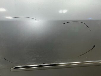 Levé přední dveře stříbrná metalíza LA7W VW Touran 1T2 FL - 5