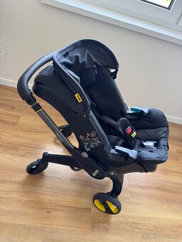 Autosedačka s kolečky - Doona i - 5