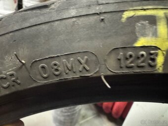 Zimní pneu 225/40/18 - 5