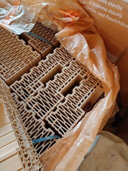 Heluz Family 44 broušená + doplňkové cihly - 5