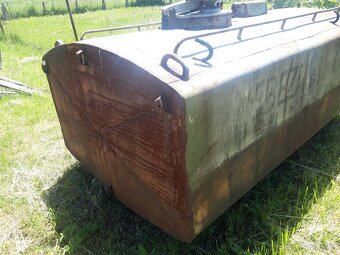 Nádrž na naftu 3000 l - 5