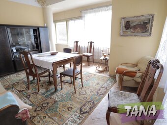 Prodej většího rodinného domu v obci Pecka, ev.č. 00048 - 5