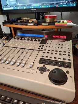 🎛️ Mackie Control Universal Pro – DAW kontroler pro náročné - 5