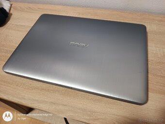 Pěkný notebook Asus, Pentium, 4Gb /128GB SSD - 5