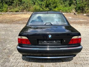 BMW 750i E38 - 5