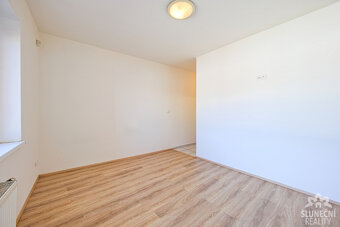Pronájem ubytovací jednotky 1+kk, 22 m², Kunovice - náměstí - 5