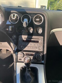 Alfa Romeo Brera 2.4 JTD – rarita pro fajnšmekra - 5
