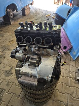 Motor Suzuki GSX-R 750 k8 - 5