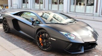 Lamborghini Aventador LP700-4 - 5