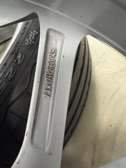 Alu kola seat Škoda 5x112 r17 et49 225/45 r17 - 5