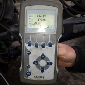 Lis Claas na kulaté balíky - 5