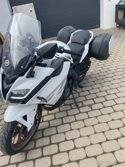 CF moto 650 GT - 5