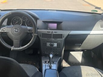 Opel Astra H 1.9 CDTI Automat • r.v. 2006 • Bez koroze • STK - 5