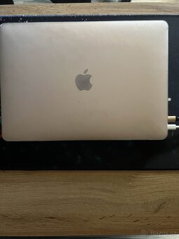 MacBook Air (Retina, 13palcový, 2020) - 5