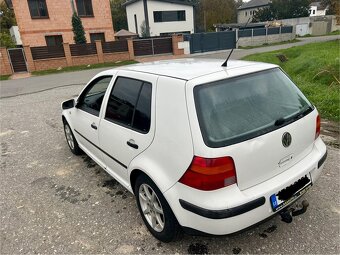 Volkswagen Golf - 5
